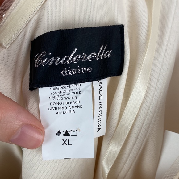 NWT Cinderella Platinum Sequin Dress Size XL - Picture 14 of 16